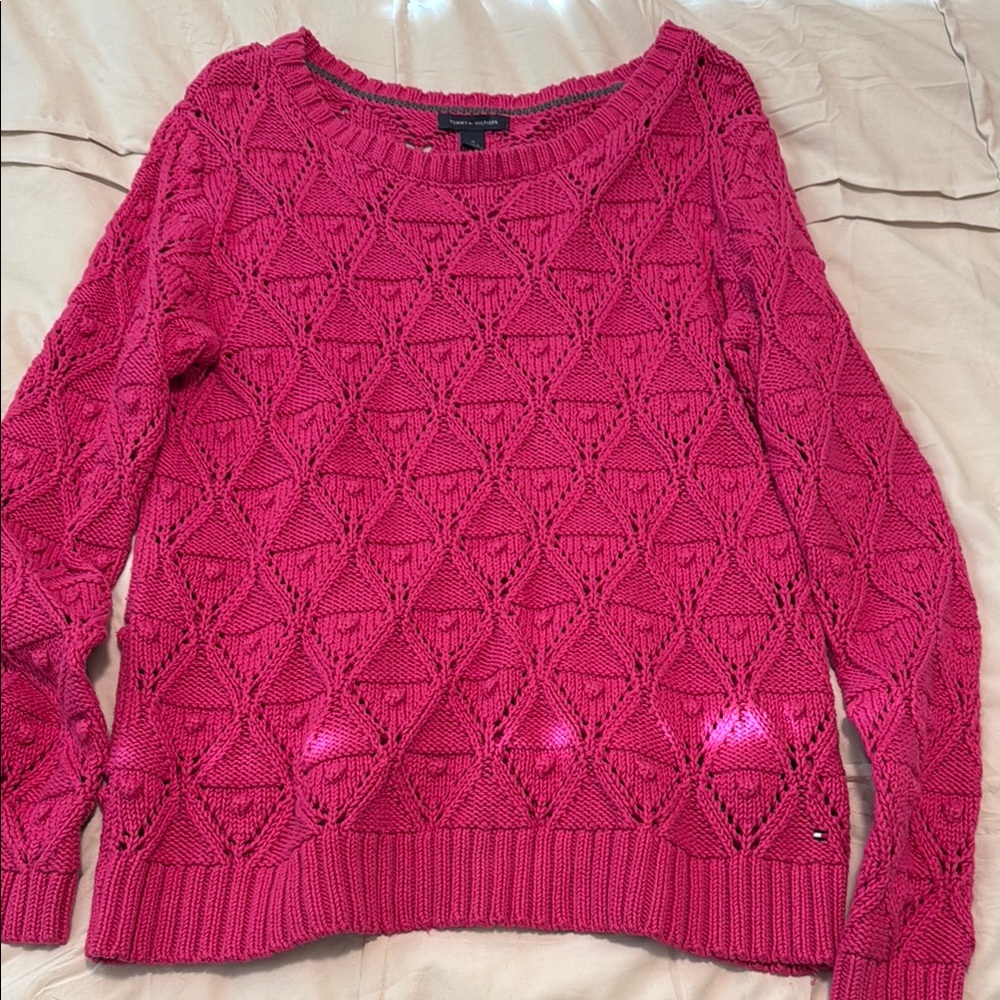 Tommy Hilfiger Pink Crew Neck Sweater with Intricate Knit Pattern